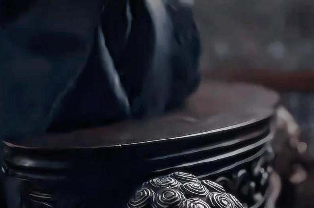 70岁陈道明近照老态尽显，网友担心影响《庆余年》第三季拍摄！