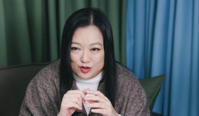 47岁港姐李珊珊复出,重提18年前旧爱钱嘉乐,心态大转变!