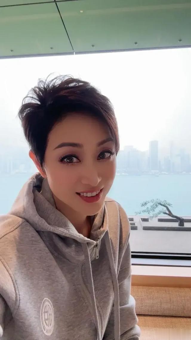 58岁陈法蓉新家曝光!被嘲讽:对自己抠门,那么有钱房子却如此小