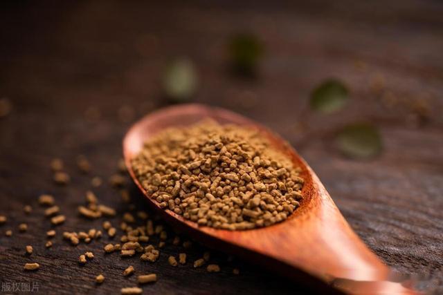 中医“止汗”常用方：20岁用玉屏风，40岁用参苓，60岁用知柏