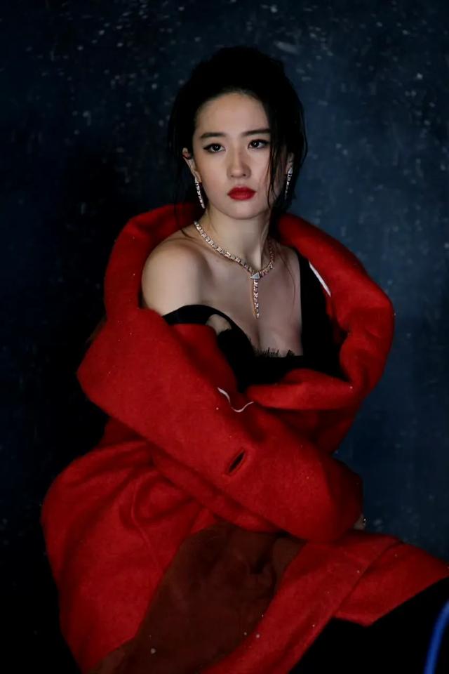 刘亦菲早期写真大片