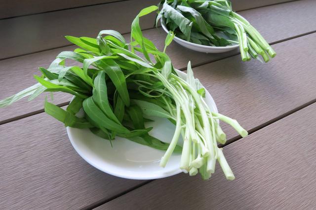 钙含量是西红柿的12倍，鸡蛋的5倍，春天正当季，可很多人不知道