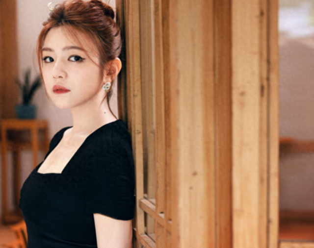 娱乐圈的三个“女海王”,堪称“人间尤物”,玩的一个比一个花!