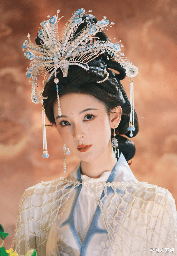 女演员中秋争奇斗艳:王楚然美的惊艳,陈瑶纯欲天花板,郭晓婷完胜