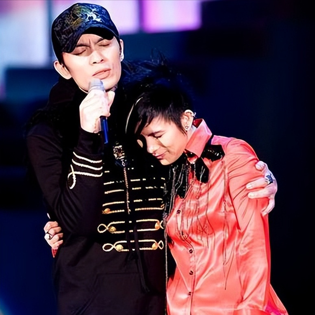 男女通吃,一张满脸胡茬的照片,彻底撕下了潘美辰的遮羞布