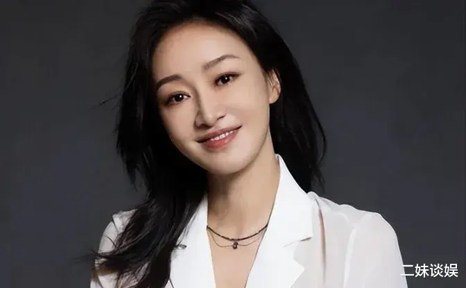 被传是陈坤儿子生母，私生活混乱，从央视离职之后她现在怎么样？