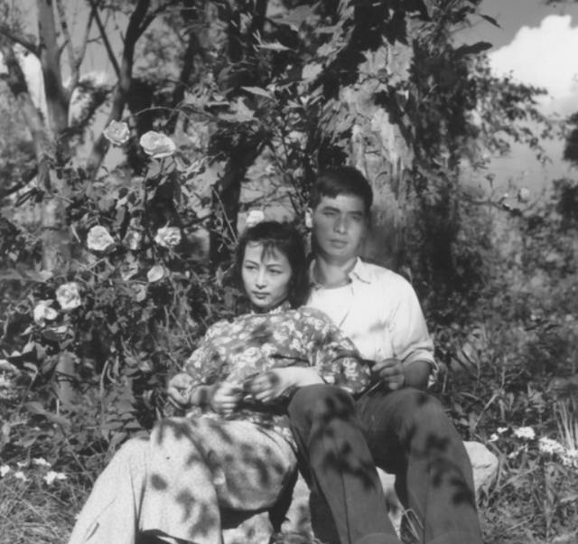 这位貌美女星 冯喆搭档 因得罪领导遭雪藏 有戏也不让演 61岁郁郁而终