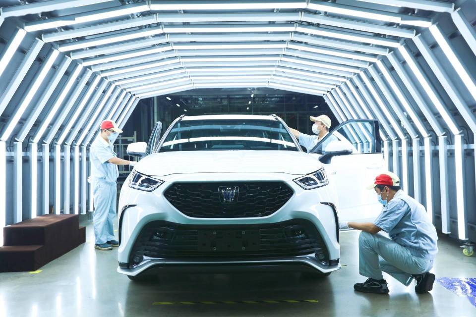 放弃奥迪Q5就选它！“皇冠”豪华SUV，油耗5L，40万档次仅售24万
