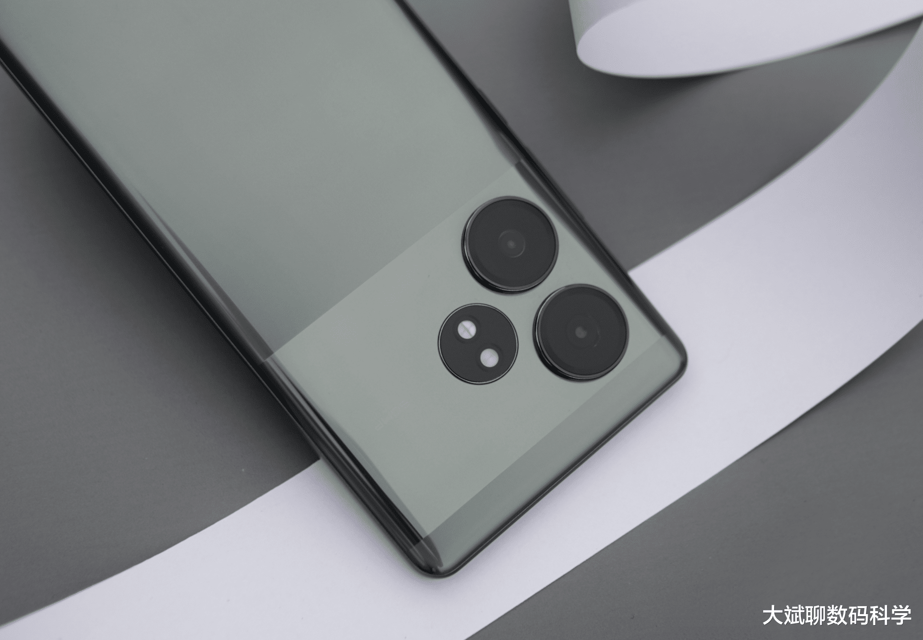 千元机性价比榜单出炉?一加排第四,荣耀排第五