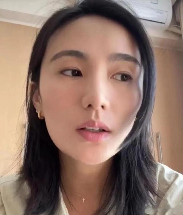 海哈金喜拍视频,爆出与李亚鹏的婚姻危机,被曝欠款增加10倍