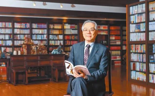 皇冠风云再起：平家少爷怒怼琼瑶儿媳，家族内战一触即发