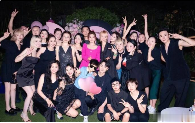 卓伟曾曝陈晓陈妍希离婚内幕,陈晓将妻子拉黑,对儿子也避而不见