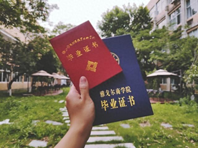 1179万大学生即将“涌向”社会,外卖快递员更卷了,家长如鲠在喉