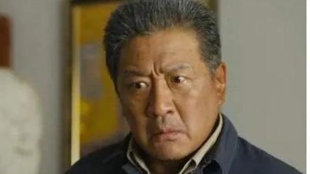 他被誉为西游记“万能演员”，一人饰演20多个角色，个个出神入化