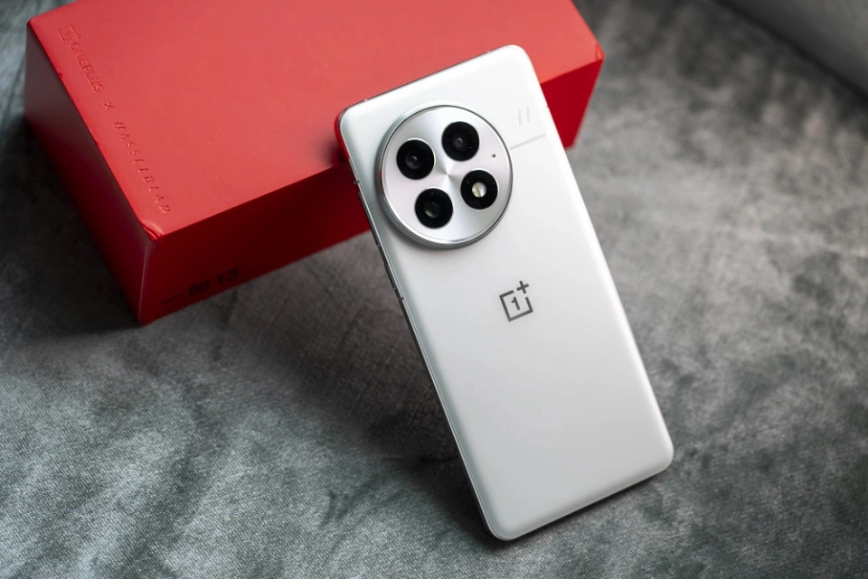 30分钟卖出10万台，6000mAh+2K屏+IP69防水，如今无奈变相降价