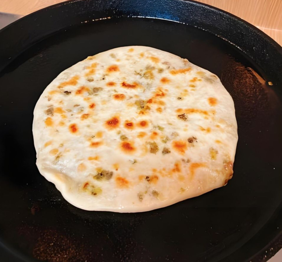 酥脆可口的薄饼,一口咬下,回味无穷的家乡味道!