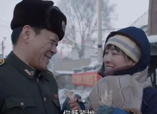 央视下场夸！看《我是刑警》共情犯人家属，“三料影后”名副其实