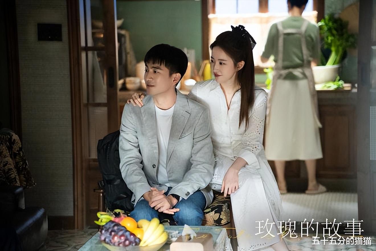 刘亦菲晒美照,林更新给自己做美甲,隔空表白赵丽颖?