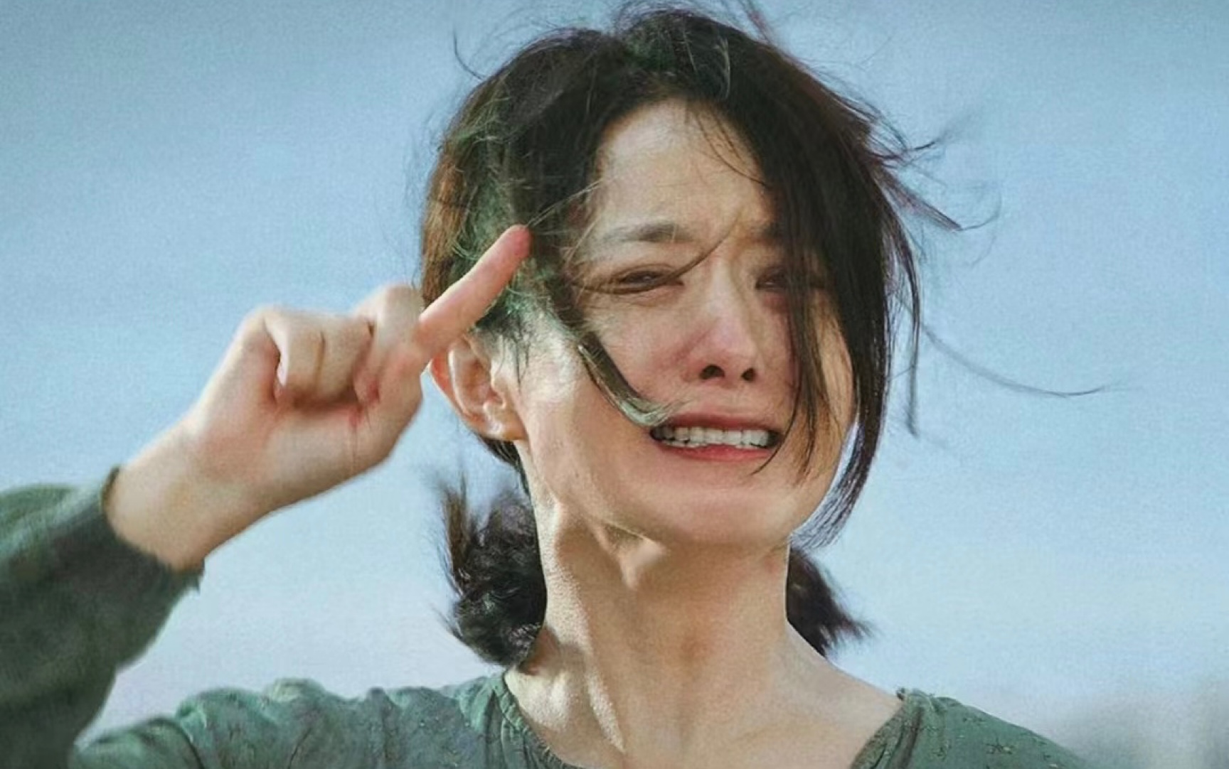 官媒手滑官宣赵丽颖才是最佳金鸡女配?评论区揭秘赵丽颖失败原因