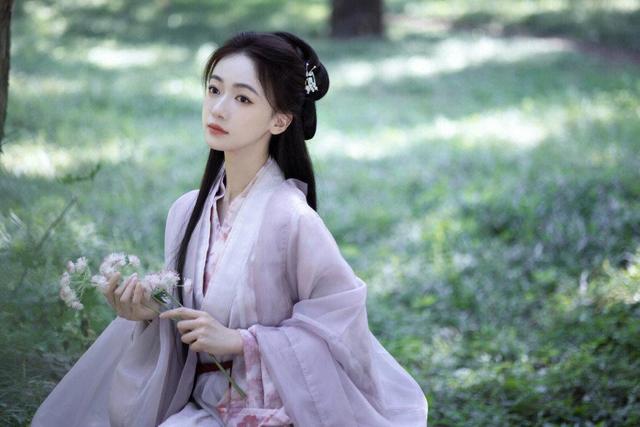 完全理解于正了,若是这个造型演魏婴珞,吴谨言便不会像吉娃娃了