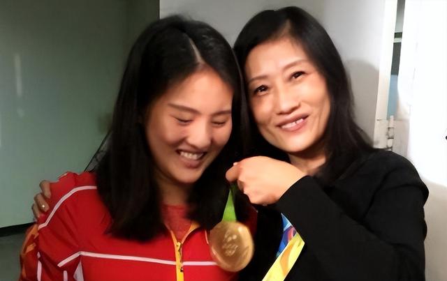 她3岁被弃20岁获22个世界冠军,母亲后悔想认亲,最终结局如何?