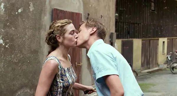 门电影推荐!尺度较大,珍藏在影单里还会再刷的经典之作!