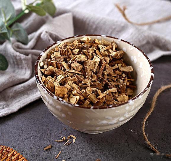 湿热过重，总是经常起疹子，瘙痒难受，一个中成药祛湿止痒！