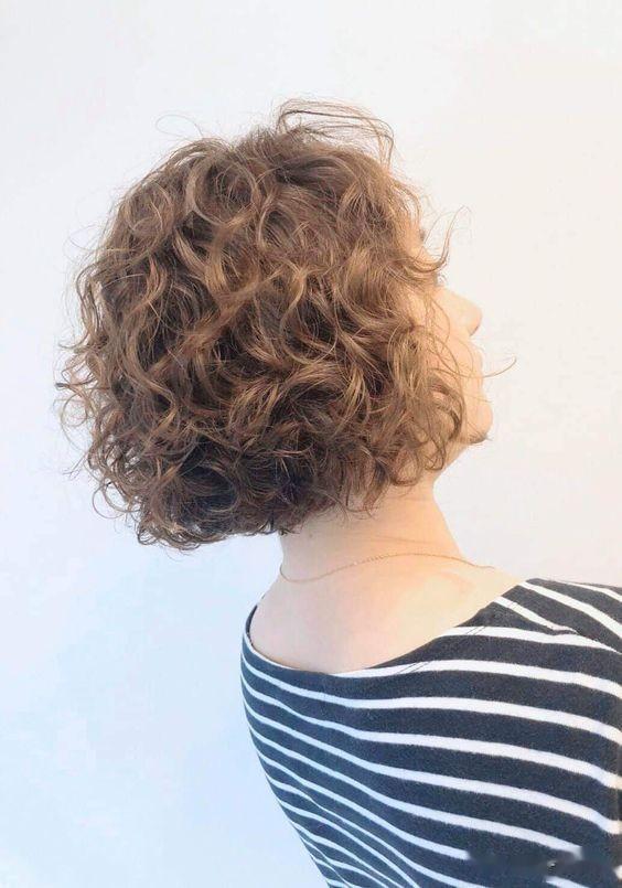 时尚波波头全头烫,绽放你的独特魅力