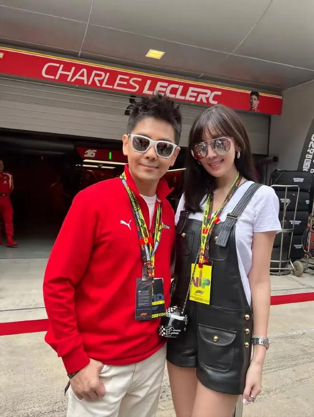 林志颖现面相与之前大不同,表情僵硬 ,看起来既老又年轻,很奇怪