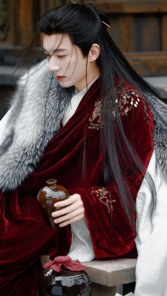 1.10娱乐瓜:肖战 王一博 檀健次 成毅 任嘉伦 陈都灵 刘学义