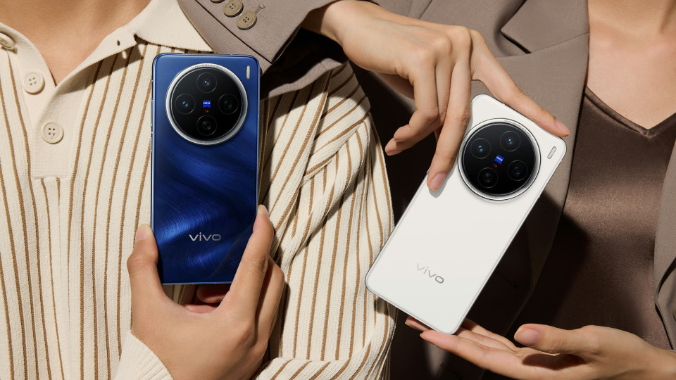 vivo新一代旗舰机曝光：首发天玑9400，真机已亮相！