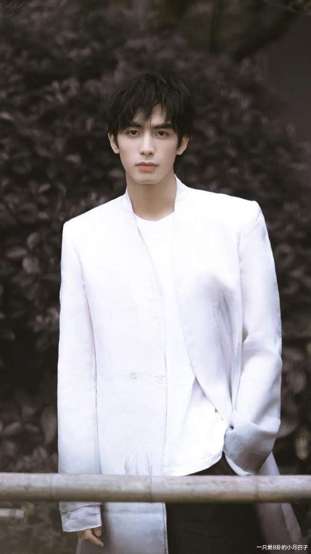 盘点18位当红小生身高体重数据,看完直呼:好帅好高好瘦!