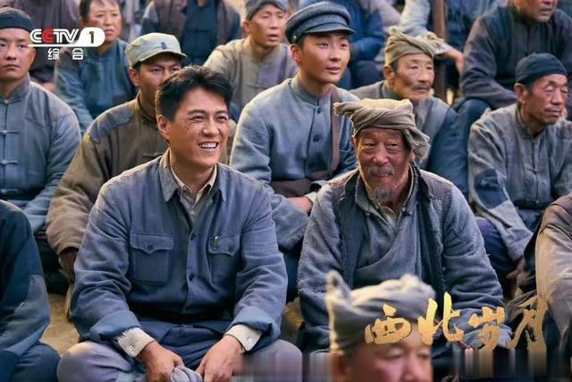 吴磊《西北岁月》和范丞丞《小巷人家》放一起看，演技差距出来了