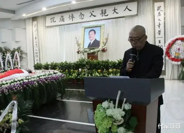 原来他早已离世！照顾患癌妻子43年，自己却不幸猝死片场