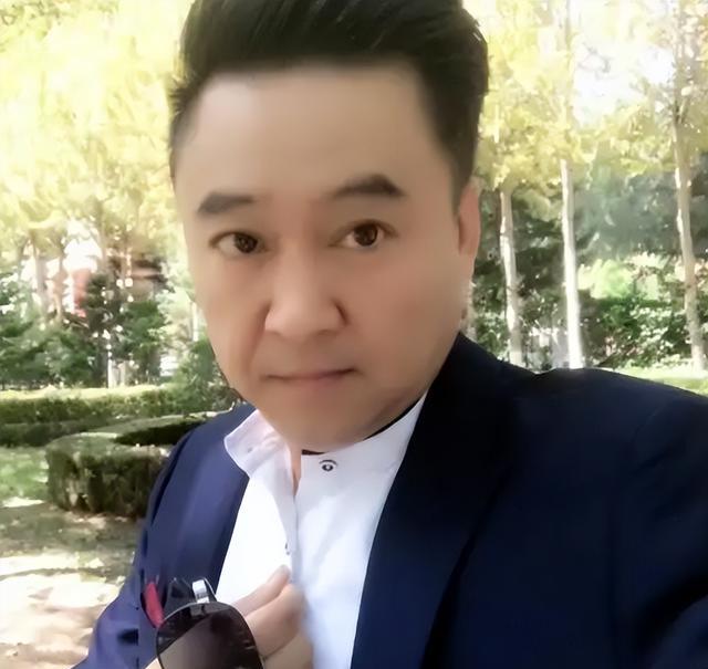 原来安守书和杨树林都不是真团长，辽宁民间艺术团历届团长都有谁