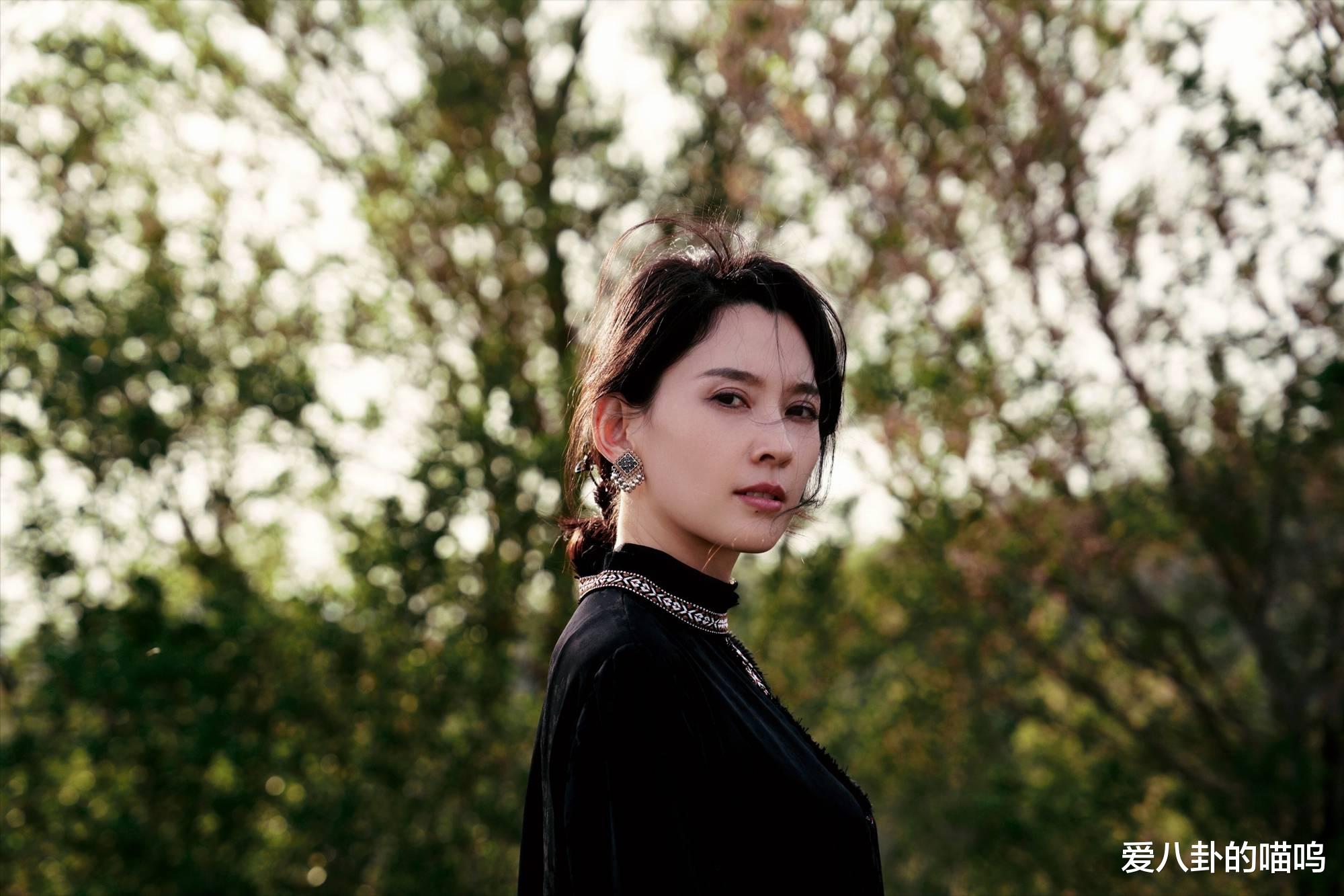 森林北泳池遭遇骚扰，整个过程非常惊险，小女儿勇敢挺身保护获赞