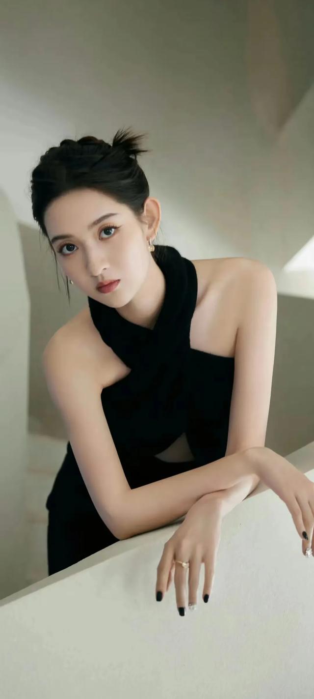 美女系列壁纸第4653期—王玉雯