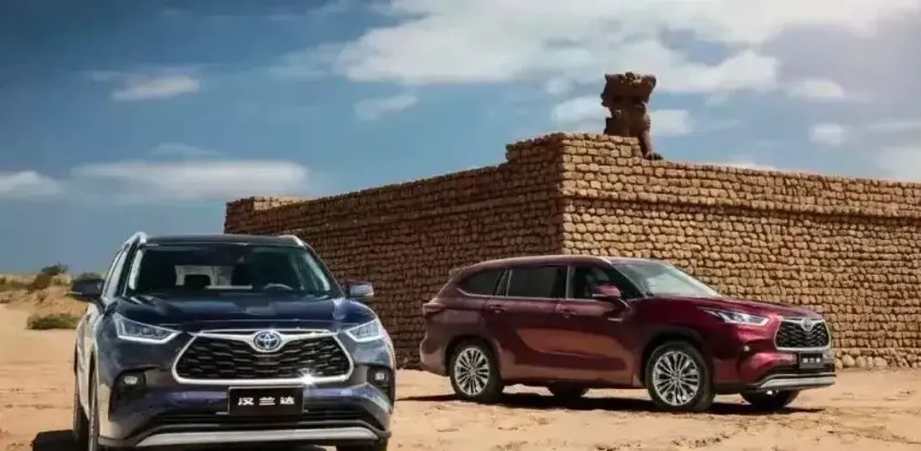 丰田新SUV, 传奇大7座SUV登场,降价5.3万,比普拉多还霸气