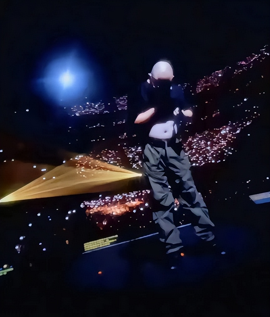 刀郎这两年做的“奇葩”事