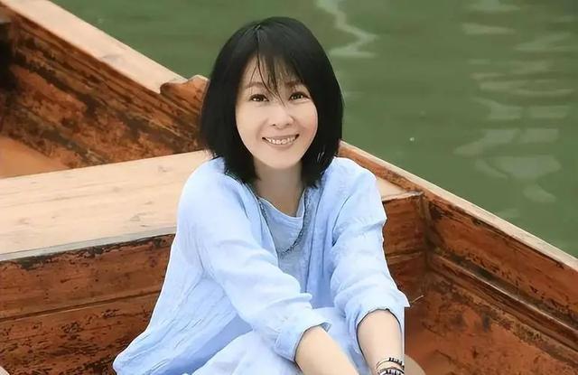 不领证、分房睡、吃喝拉撒全AA,另类明星的婚姻观,到底图啥?