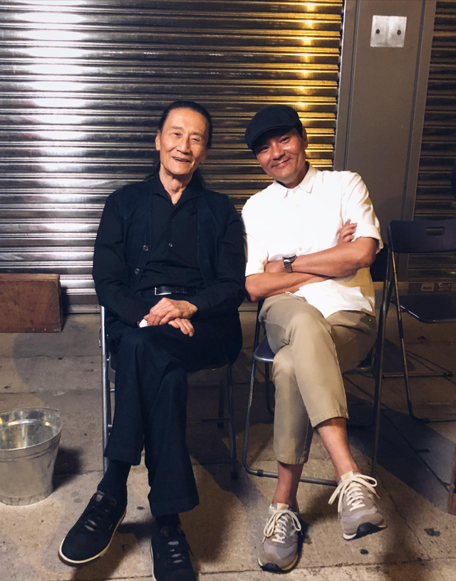 88岁谢贤近照曝光,精气神很弱,容貌与晚年母亲的样子一模一样