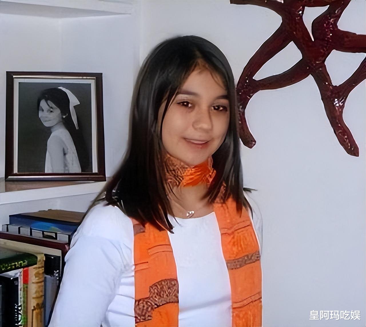 张铁林混血女儿曝光,颜值美到犯规,网友:这才像格格