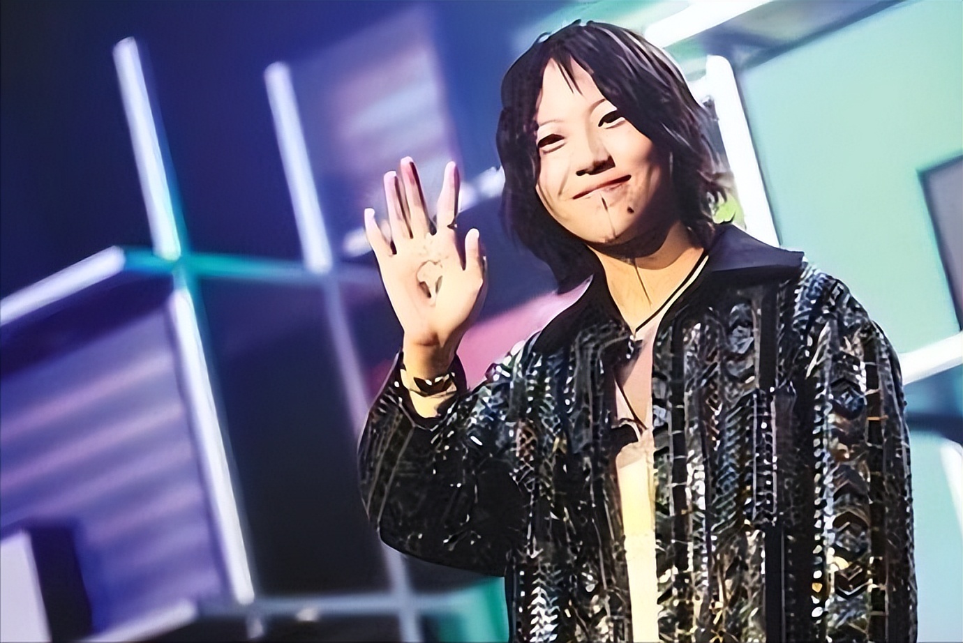 窦靖童:妈妈过的很好,但落魄的父亲,却是我每天的牵挂!