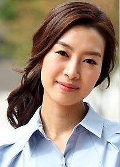 韩国高颜值身材一绝裴贞华为艺术献身力作，被誉为“韩国版童瑶”