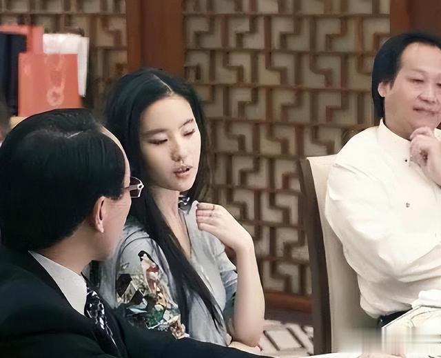 有一种“较量”叫刘亦菲和陈金飞，8年过去,这场“棋局”终被看破