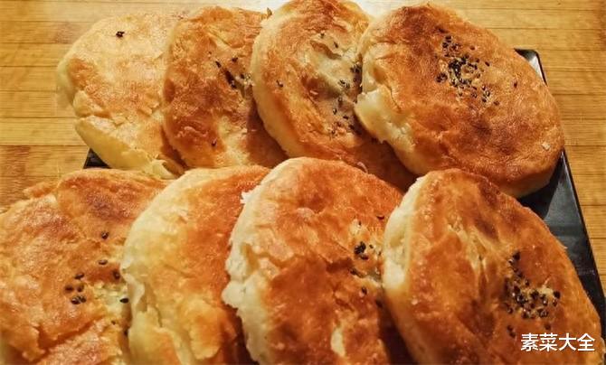 试试这样做酥饼，外皮酥脆，做法比例详细，柔软蓬松，比买的好吃