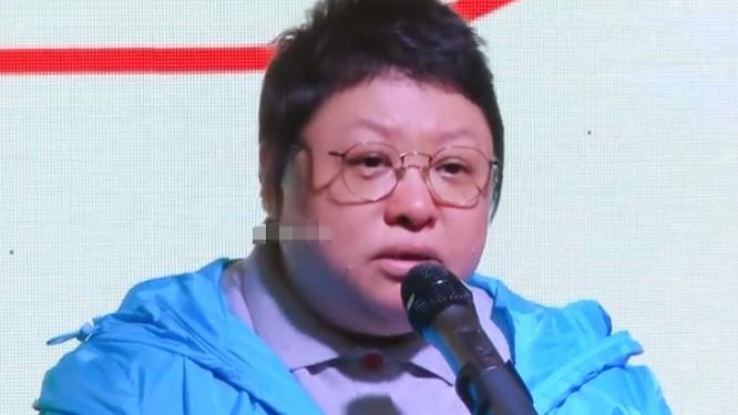 被举报“假慈善”的韩红，把林心如维护多年的体面，撕了个粉碎！