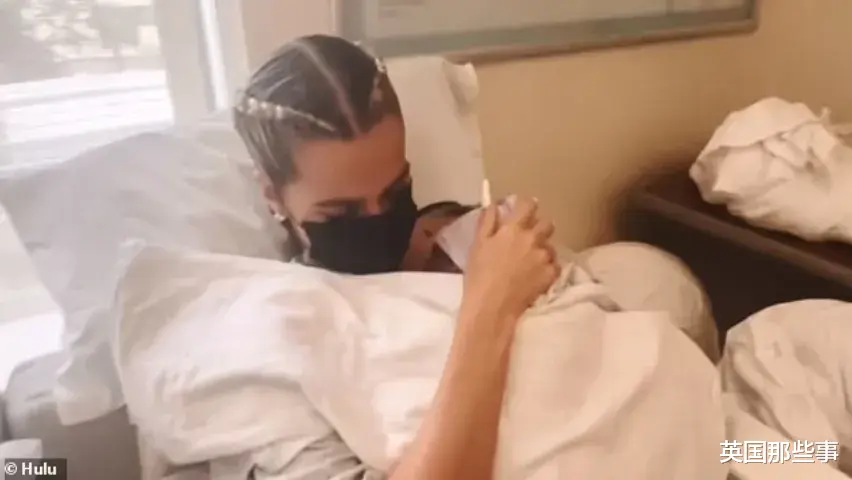 好莱坞女星都找代孕了,还要发个躺病床跟娃的合影?!网友:需要病床的是你?