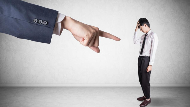 我身边一直没提拔的4人，有4个共同点：内耗，暴躁，嘴碎，狭隘