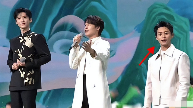 2025年央视春晚路透，看了到场的明星，网友哭了：请重播88年春晚